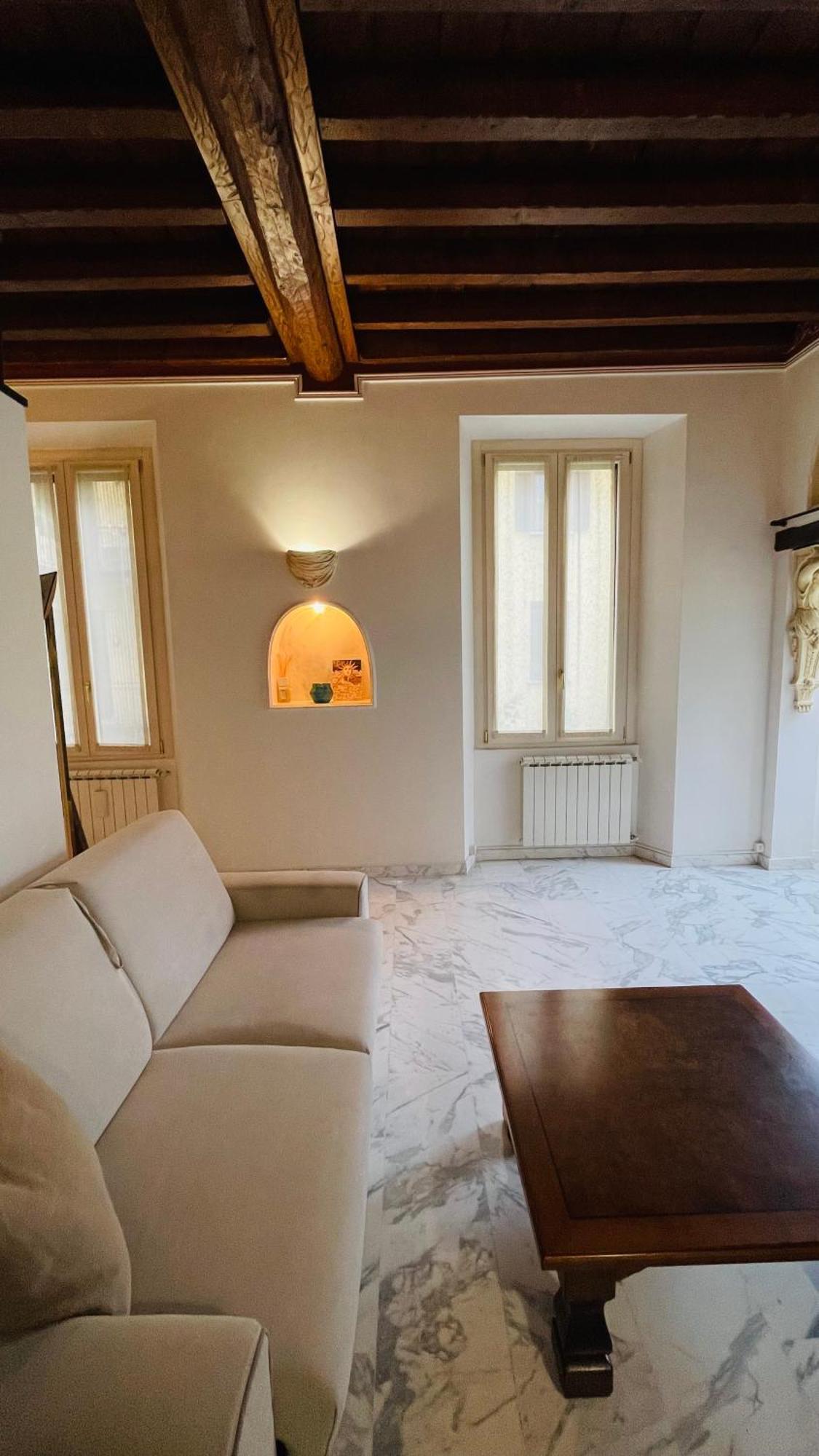 Charming Flat, Central And Close To Metro Milão Exterior foto